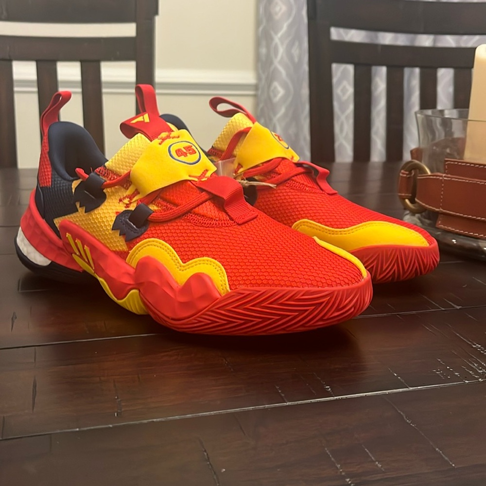 Adidas Trae Young 1 MCAAG McDonald’s shoes sneakers GX6815 Mens 7.5 / Womens 8.5